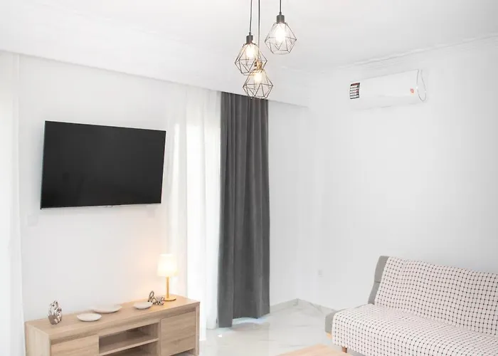 Flora's - 3bd House Διαμέρισμα *