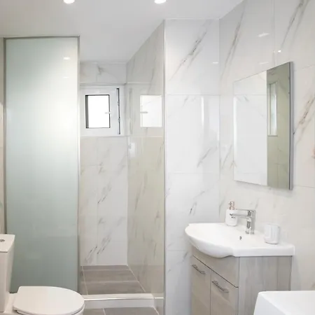 Flora'S - 3Bd House Daire İstanköy