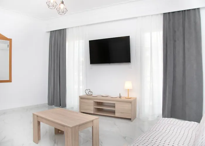 Flora's - 3bd House * İstanköy