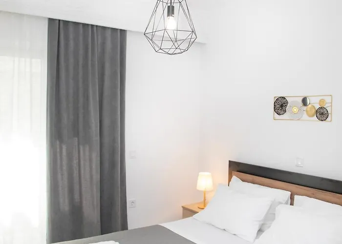 Flora's - 3bd House * İstanköy