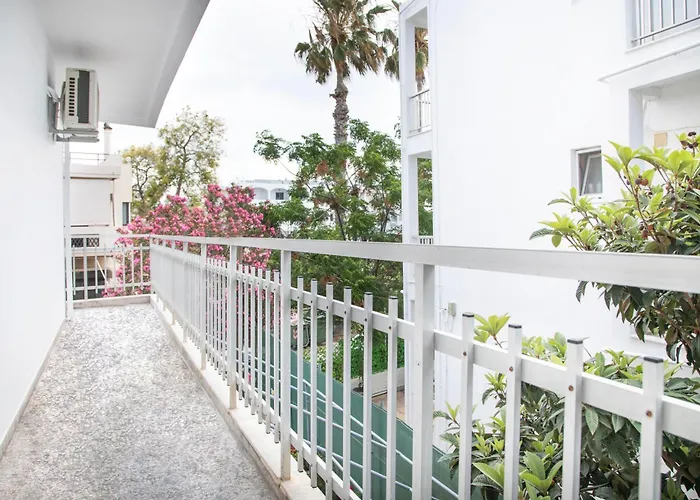 Flora's - 3bd House * İstanköy